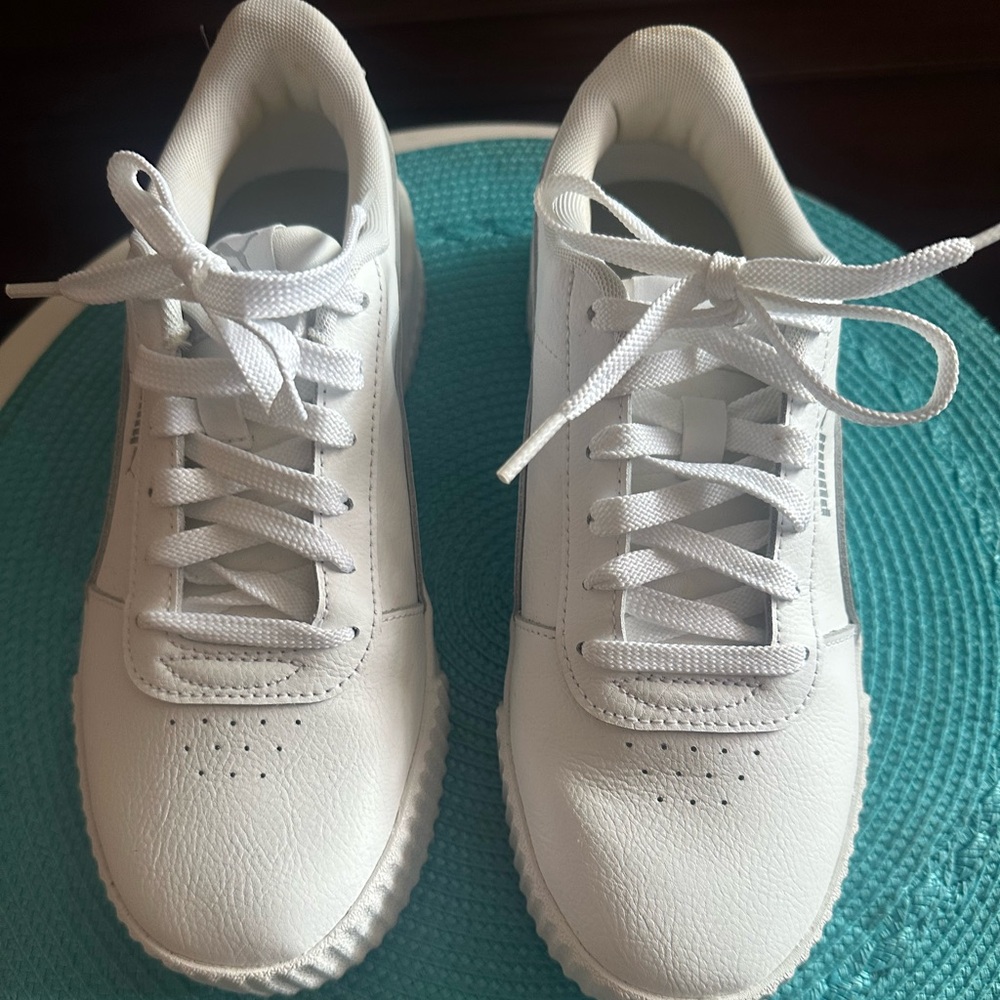 Puma tennis shoes